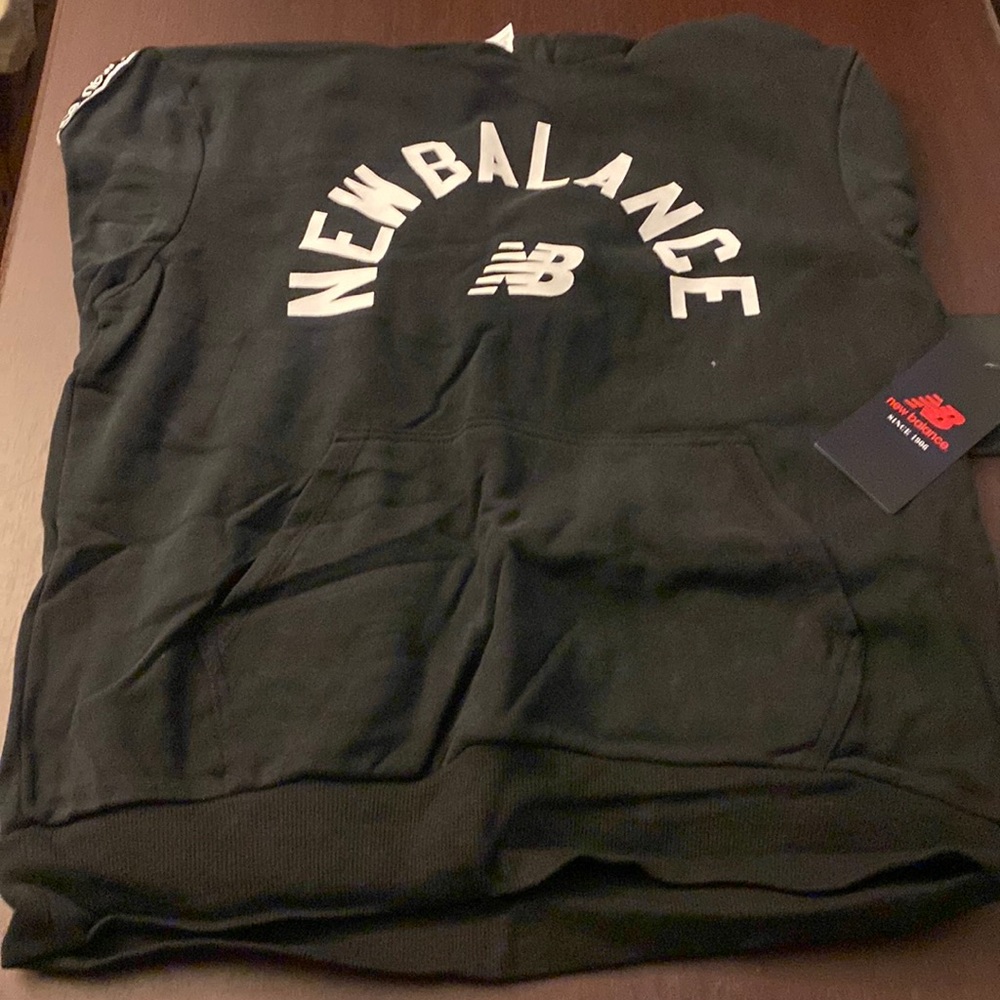 Black New Balance hoodie 10-12 medium